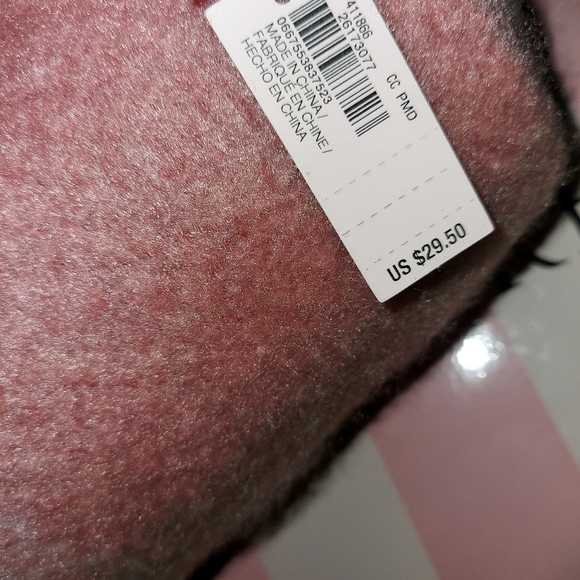 Victoria Secret Scarf New - Picture 4 of 4